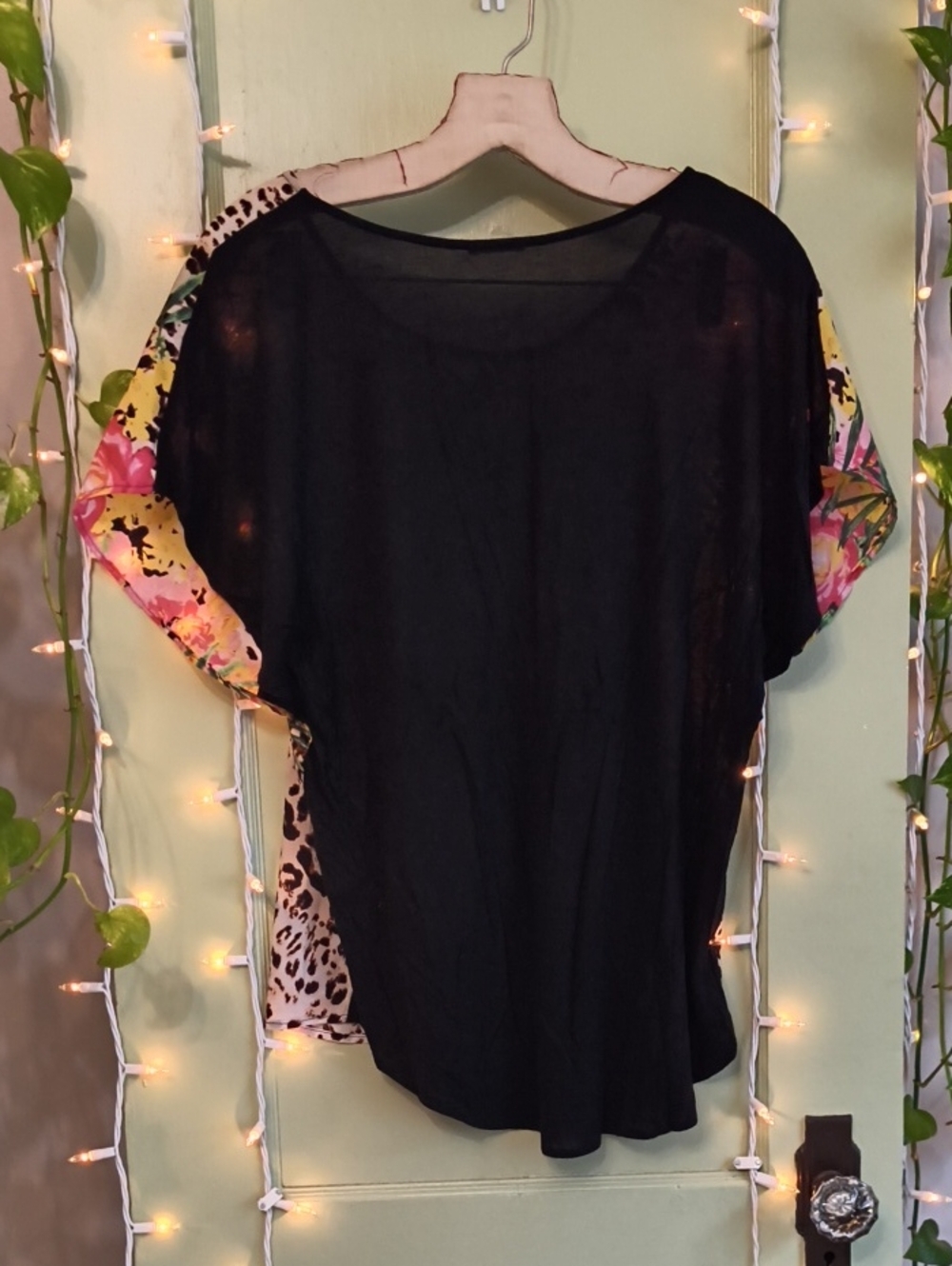 Women's Flowy Lightweight Floral Cheetah Pink Black Animal Top M - Picture 9 of 11